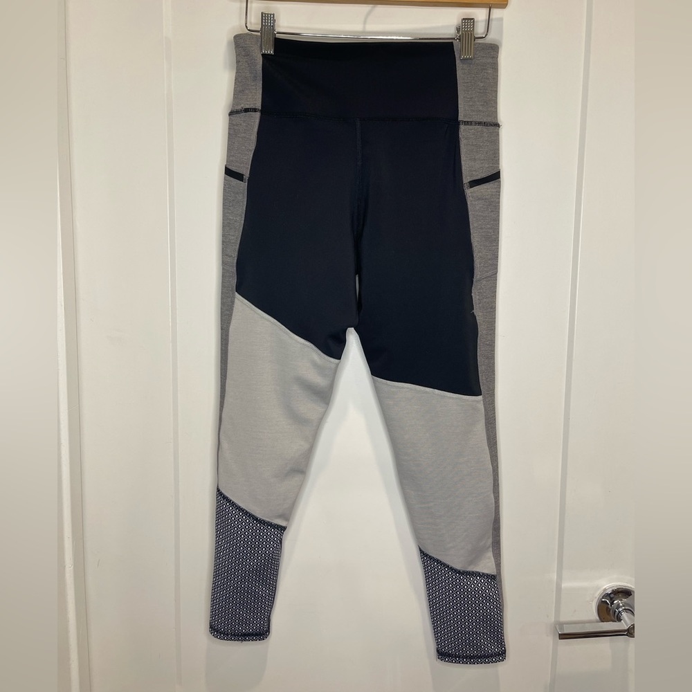 C9 Champion woman’s size medium. Like new! Grey and black.